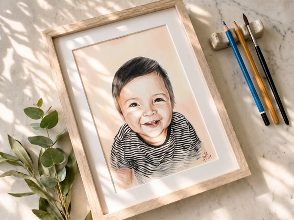 Retrato en acuarela de niño sonriente